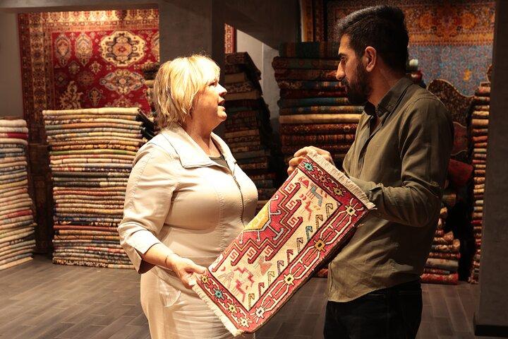Private Rug Shopping - Learn, Watch and Buy Rugs in Grand Bazaar