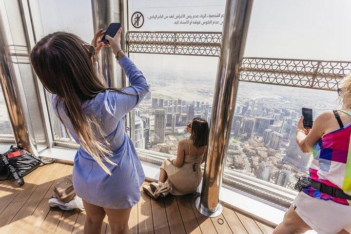 Burj Khalifa En La Parte Superior de la Plataforma de Observación