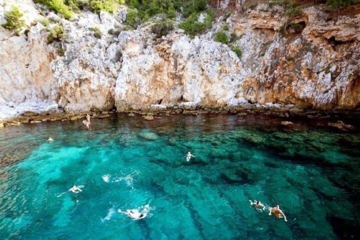 Piratenboottocht Kemer met lunch en gratis frisdrank