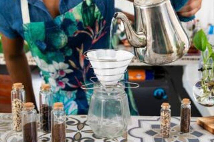Del Grano al Cafe Aprenda a torrar a moagem e preparar o café