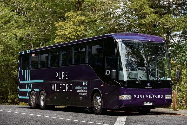Milford Sound Tour in pullman e crociera da Queenstown