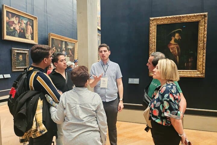 Louvre Museum Guided Tour of Masterpieces in French