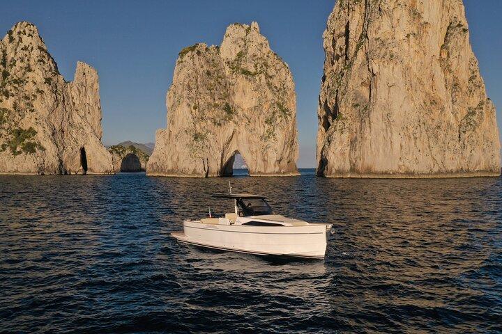 Privat Capri båttur med Gozzo 35 Apreamare