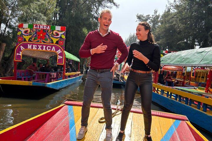 Xochimilco FiestaTentación Boat +18 con Open Bar e Tacos
