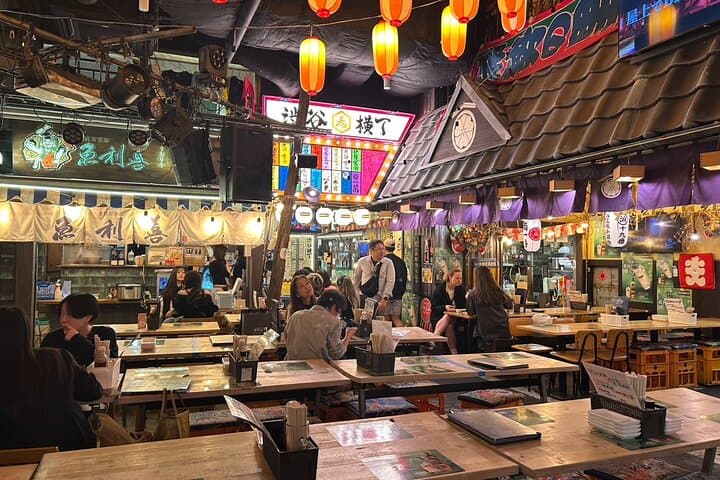 Tokyo Customizable Private Walking Tour with a Local Guide