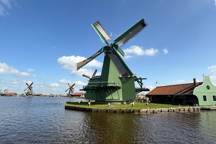 Amsterdam E Bike Tour to the Windmills of Zaanse Schans