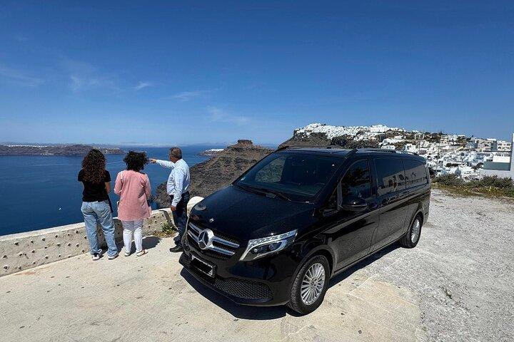 Excursão privada de meio dia a Santorini