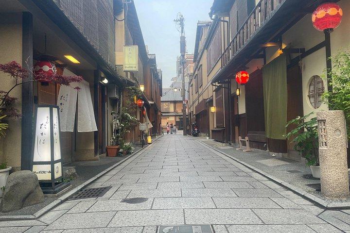 11の味が楽しめる京都の隠れ家グルメツアーin先斗町