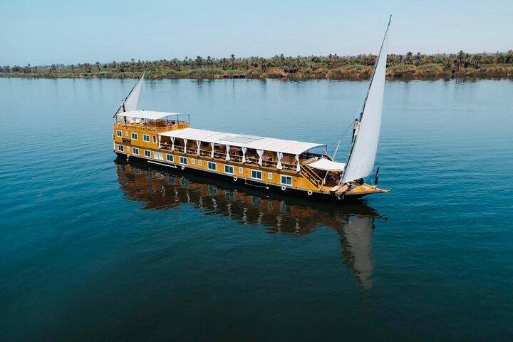 Gita in barca da Assuan a Luxor Dahabeya per 3 notti.