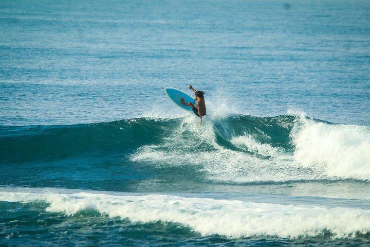 Surf Canggu: Unforgettable Lessons for Beginners & Pros in Bali!