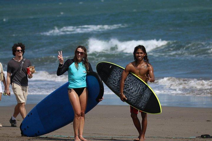 Surf Canggu: Unforgettable Lessons for Beginners & Pros in Bali!
