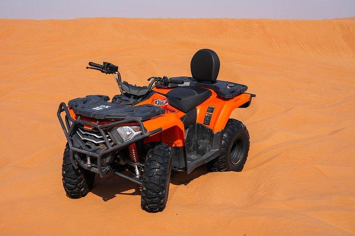 デザートサファリ相乗り：クアッドバイクでBBQまで