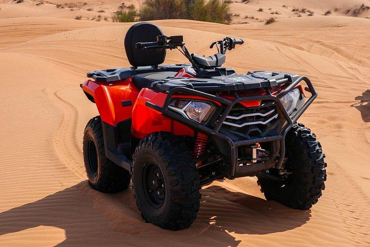 デザートサファリ相乗り：クアッドバイクでBBQまで