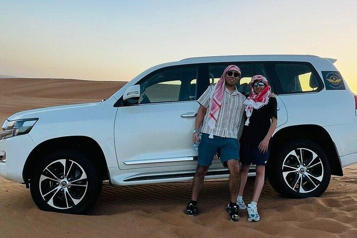 Soirée VIP Safari dans le désert Dubaï avec dîner barbecue et spectacles en direct