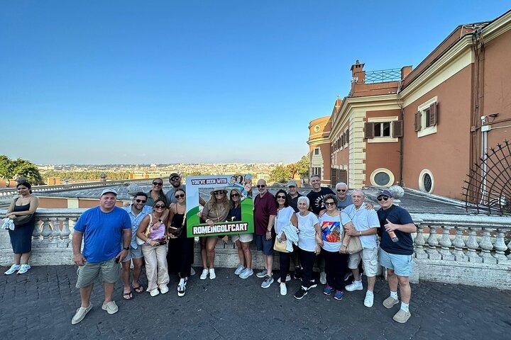 Roma: Divertente tour privato e di gruppo in Golf Cart 1,5 ore