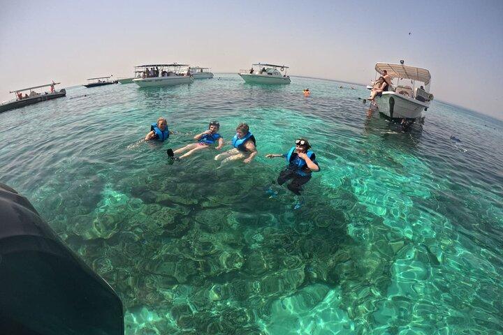 Oman's Ad Dimaniyat Islands Delat snorklingsäventyr