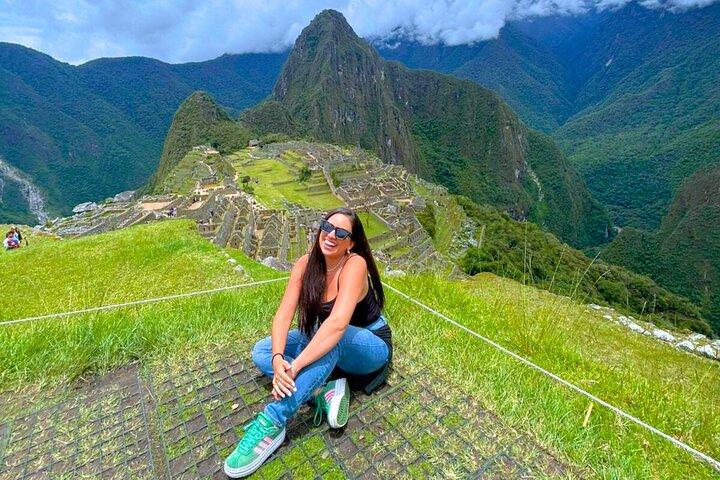 2 Day Machu Picchu & Sacred Valley Tour from Cusco /Train & Guide
