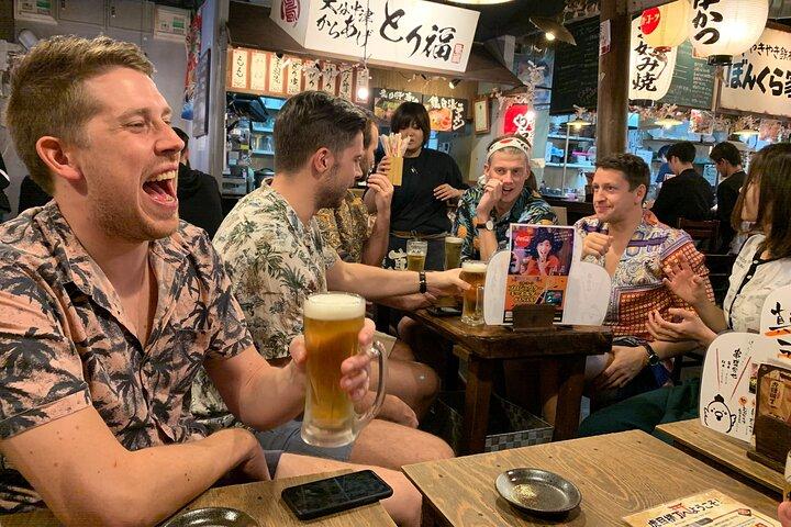 Kobe: Tour gastronómico nocturno de Shinkaichi con guía local