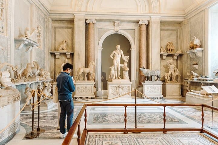 Exclusive Vatican: Empty Sistine Chapel Morning or Evening Tour