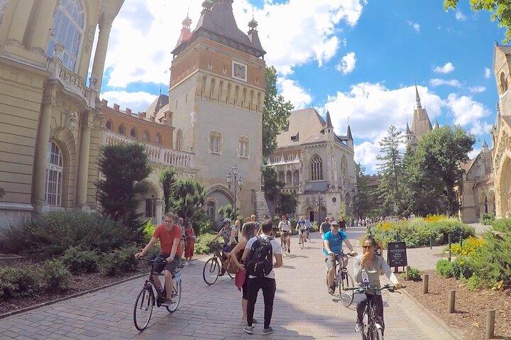 Budapest & Buda Castle Elcykeltur med en lokal Guide