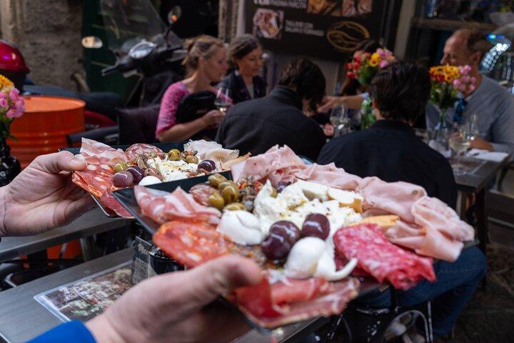 Napoli Street Food & Market Tour per buongustai (tutto compreso!)