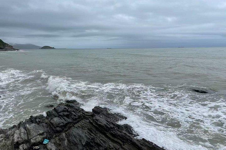 広州からの黒白角海岸線と白沙村へのプライベート デイ ツアー