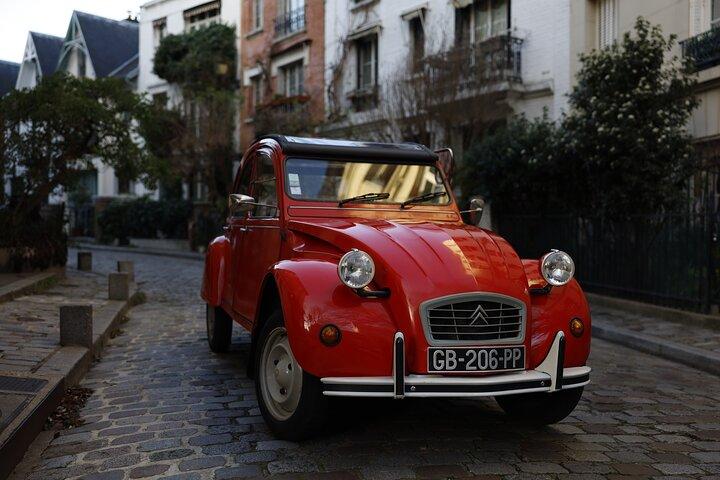 2cv Parijs tours Saint Germain Quarter Cabaret Ticket Experience