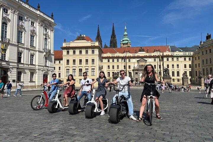 Prague Fat Tire ou Regular Scooter City Tour