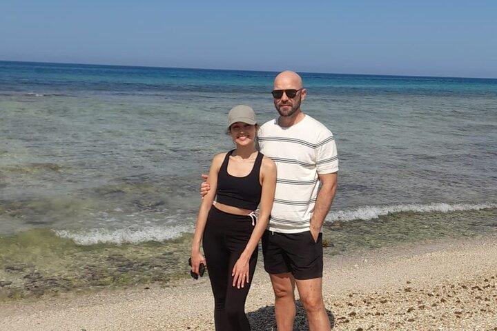 Sharing Tour to Wadi Shab & Bimmah Sinkhole & Fins Beach