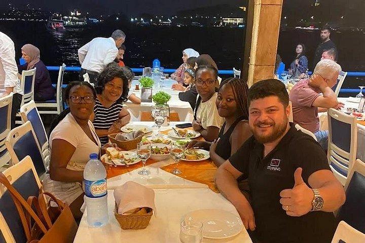 Private Istanbul Tour With Comfortable Vans During 8 Hours