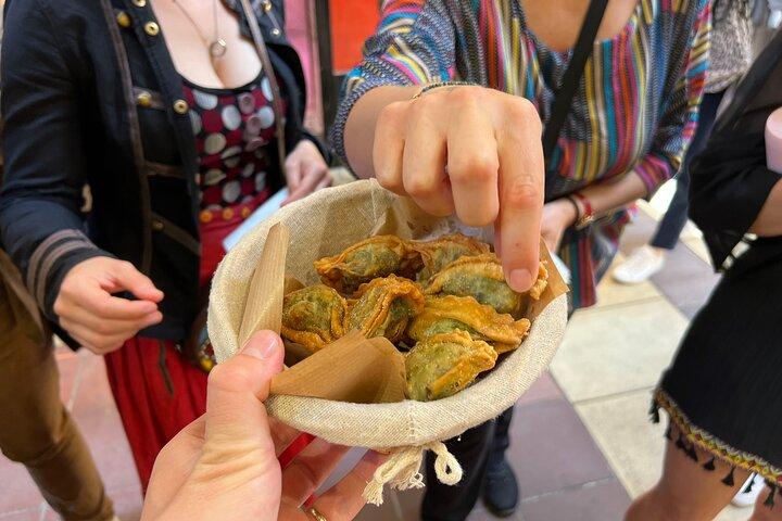 Tour gastronomico del centro storico di Nizza e del mercato locale con 10 degustazioni autentiche