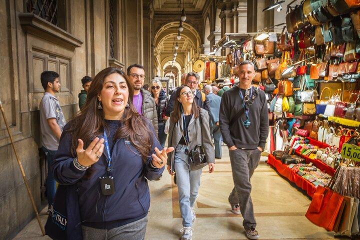 Tour delle vetrine del vino di Firenze con opzione cibo o crociera sul fiume