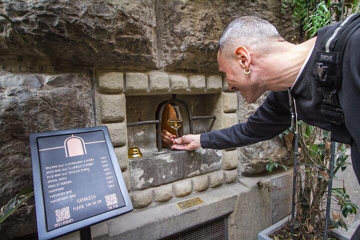 Tour a pie por las ventanas del vino de Florencia con opciones de comida