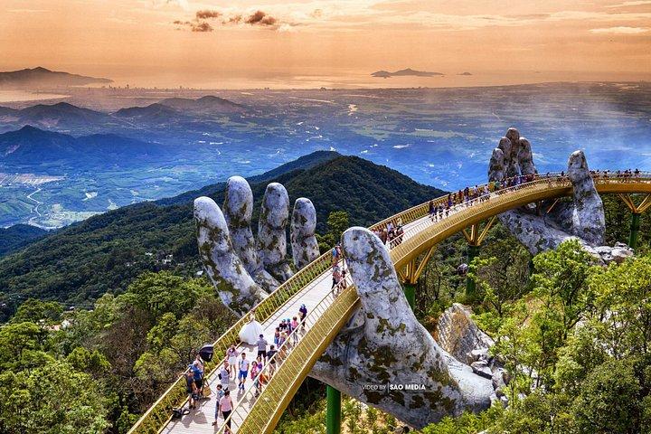 ホイアン/ダナン発バナヒルズ&ゴールデンブリッジDAYツアー
