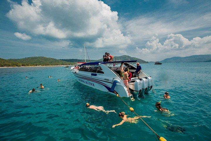 サムイ島発スピードボートで行くピッグ島とタン島シュノーケリング