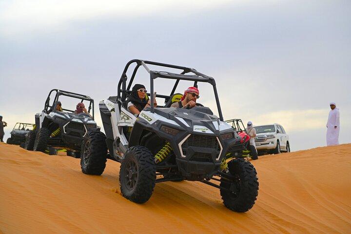 Dubai Red Dunes Dune Buggy Safari met Camel Ride