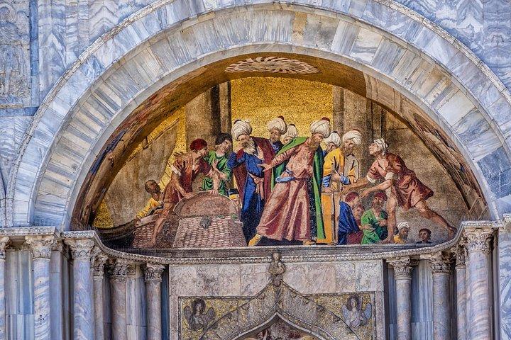 ヴェネツィアのドージェ宮殿とサンマルコ寺院ガイドツアー