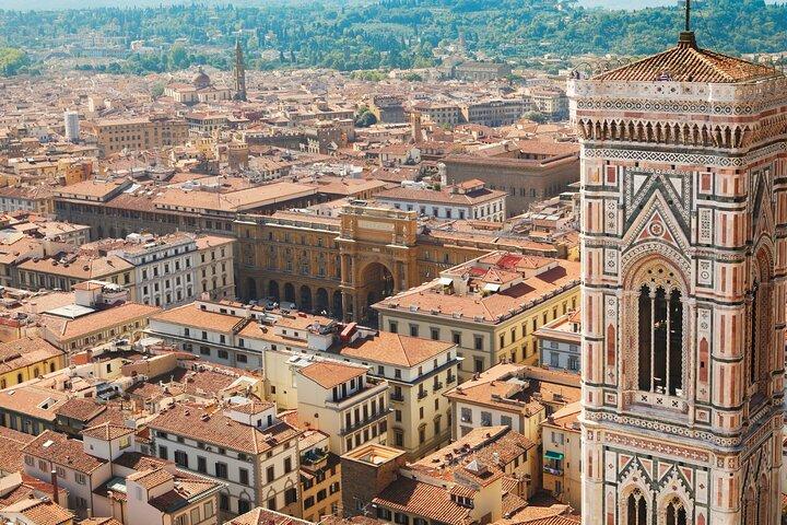 Boleto de Florencia y los Uffizi en tren de alta velocidad: excursión de un día desde Roma