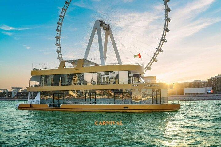 Dubai Marina Luxus Dinner Cruise mit Buffet, Live-Unterhaltung