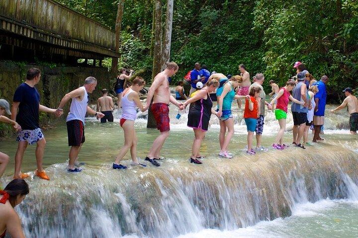 Få svar från personal och tidigare gäster på Dunn's River Falls/Ocho Rios.