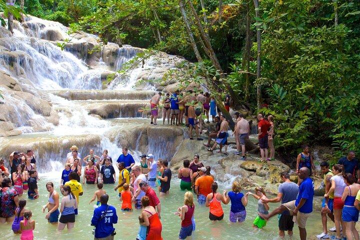 Få svar från personal och tidigare gäster på Dunn's River Falls/Ocho Rios.