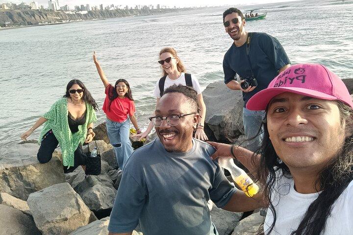 Barranco Street Art Tour - Desmascarado