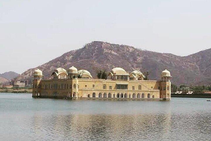 Private Jaipur Day Tour with Guide