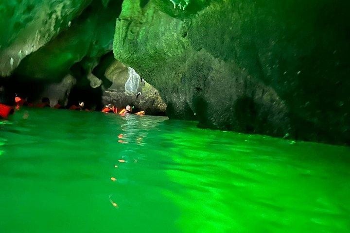 エメラルドケーブ付きプライベートロングテールボートで行くランタ島4島