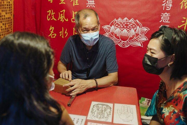 Explora Hong Kong con estilo de adivinación