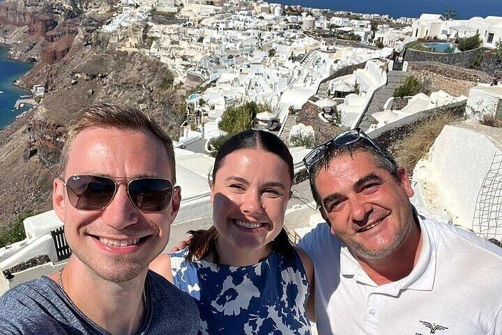 Transfert privé à Santorin - Airport,Hotel & Town Pickups