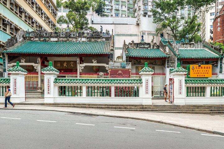 Walk Through Time at Colonial Hong Kong Tour