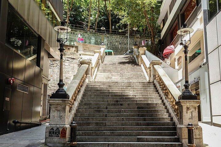 Walk Through Time at Colonial Hong Kong Tour