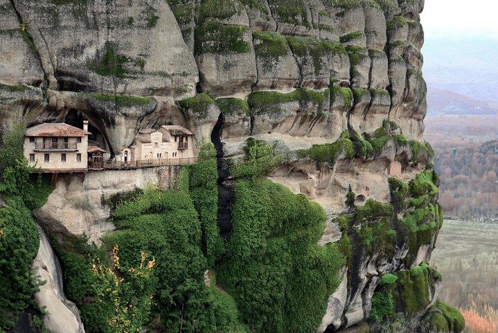 Athens to Meteora & Thermopylae: Private Day-Trip