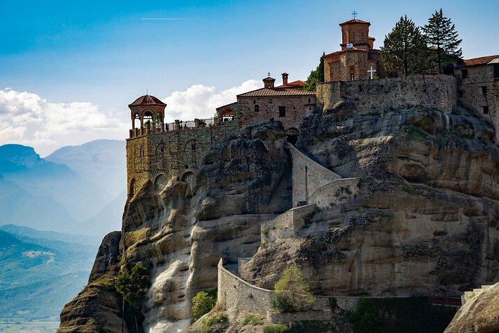 Athens to Meteora & Thermopylae: Private Day-Trip